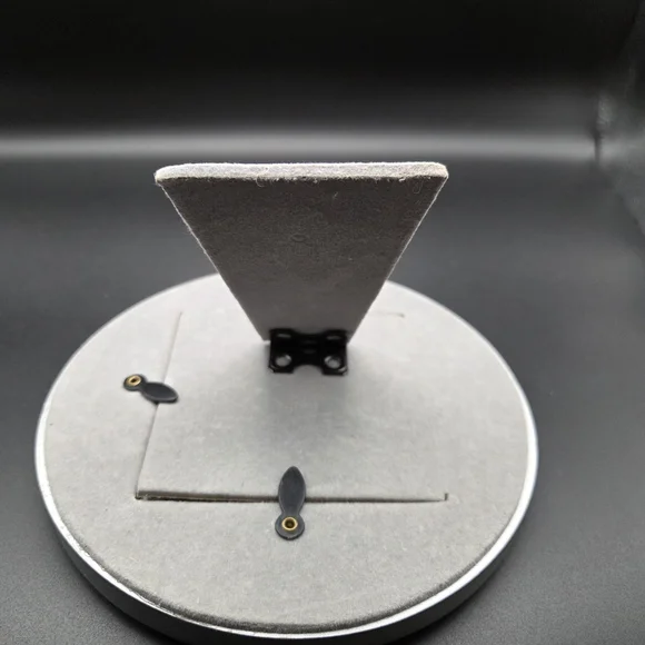 Decorative Silver and Gold Round Frame - Picture 4 of 5